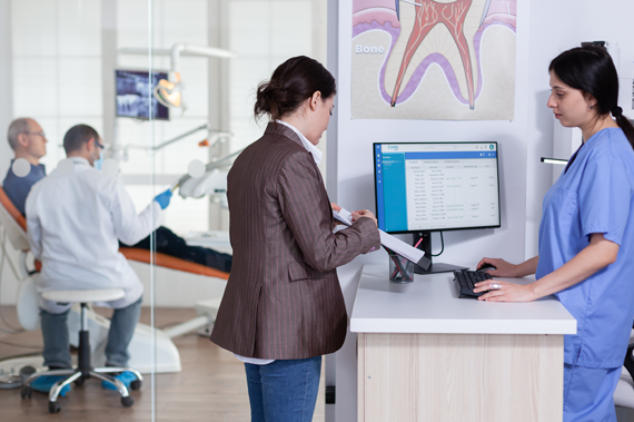 Patient consultation and treatment planning for clear aligners